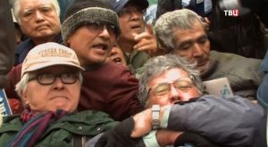 Жители Японии вышли на митинг против военной базы НАТО