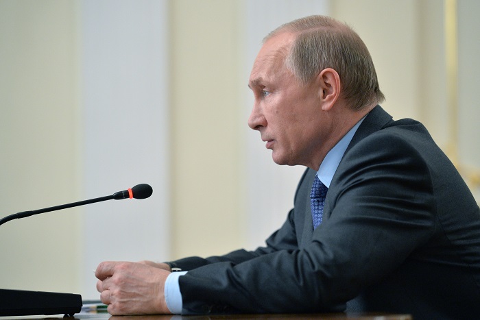 Putin hosts government meeting on lending to real economy